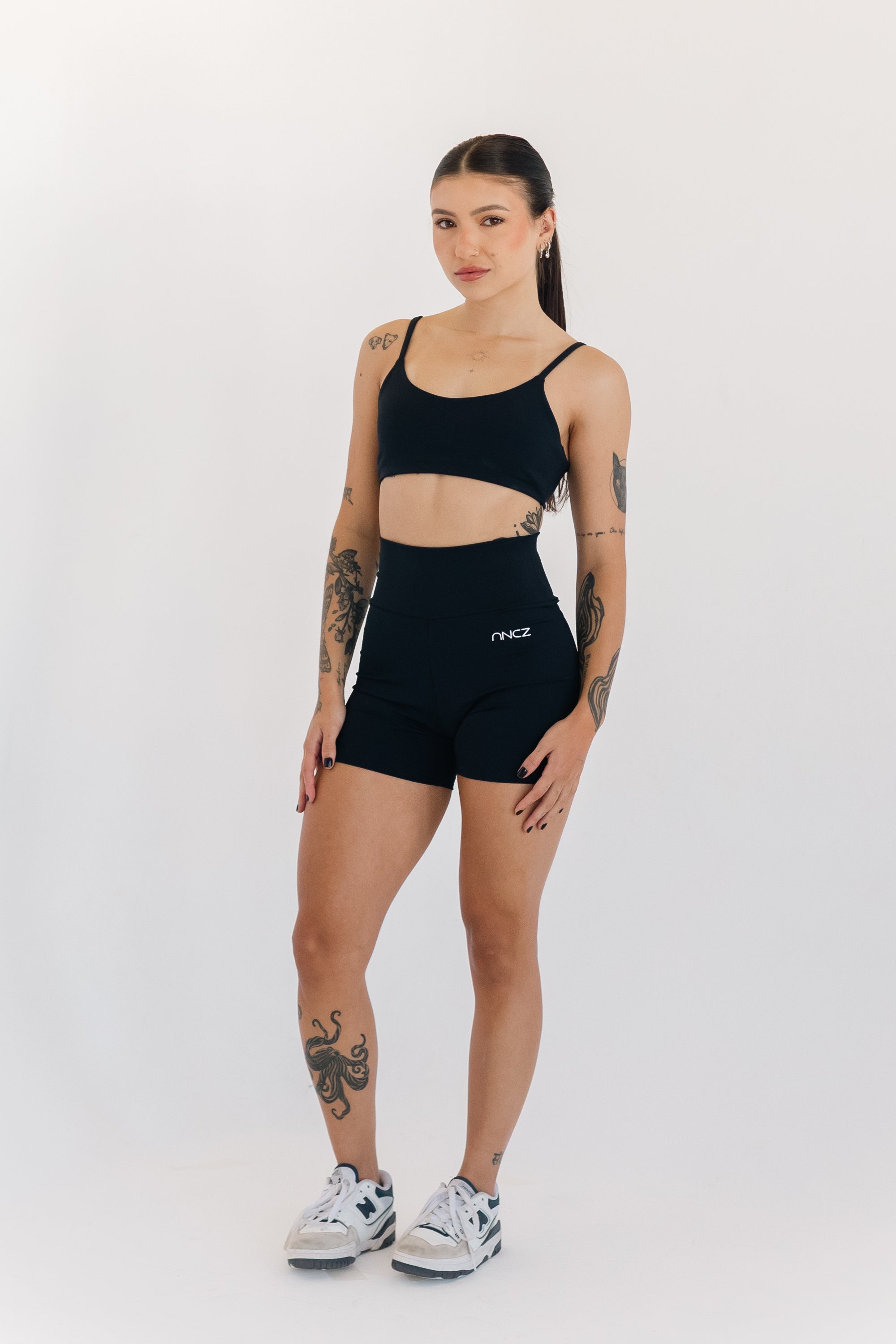 Top Ara Preto