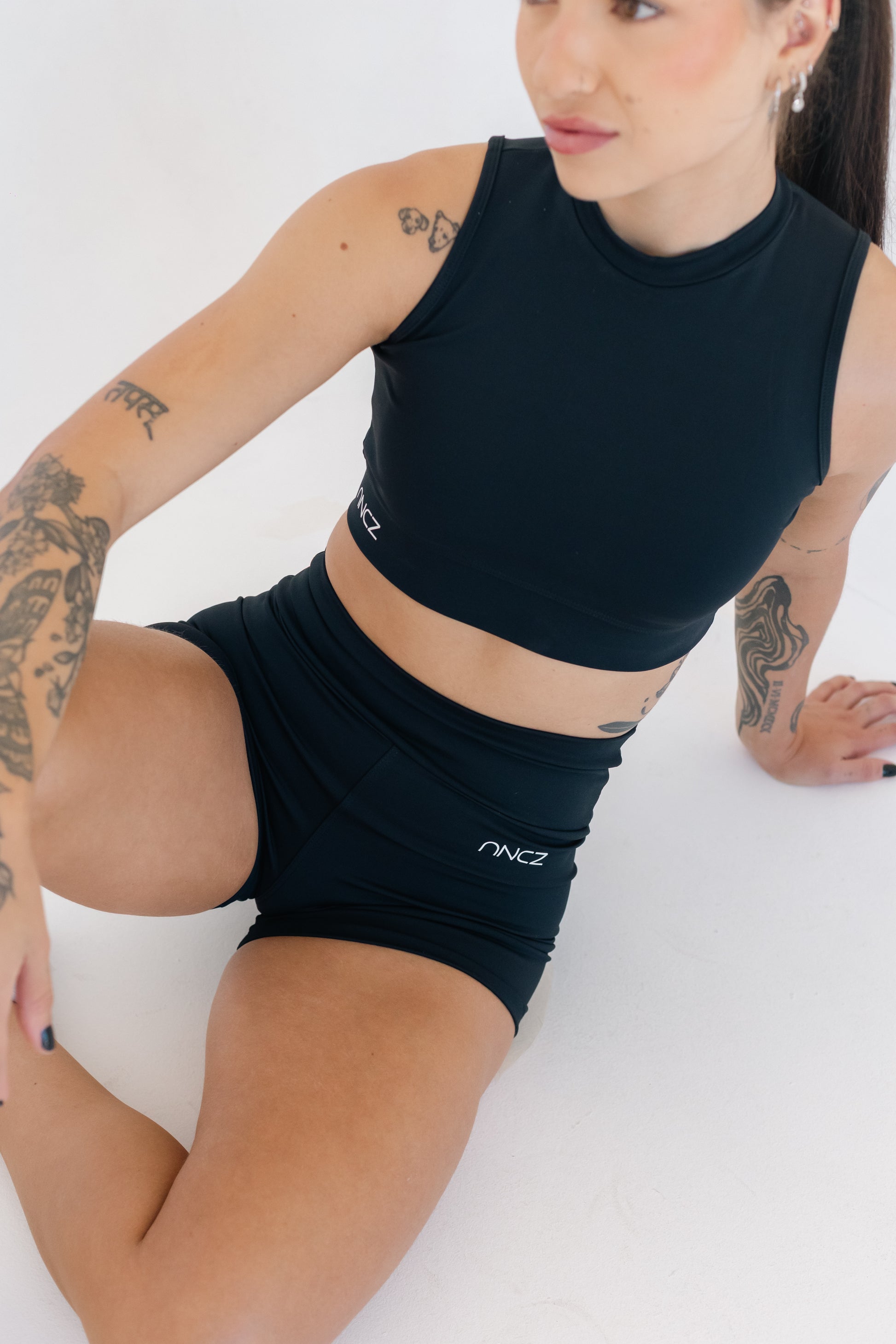 Top Nora Preto